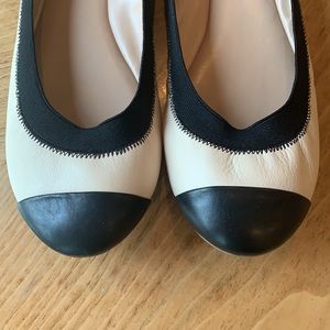 Banana Republic Black & Cream Ballet Flats 8 38.5